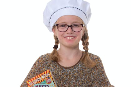 Girl dressed in Hetty Feather costume